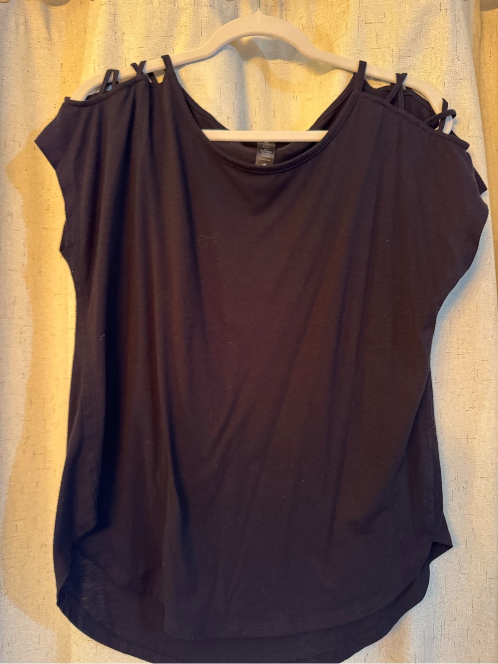 Yogalicious Black Cold-Shoulder Strap Tank Top